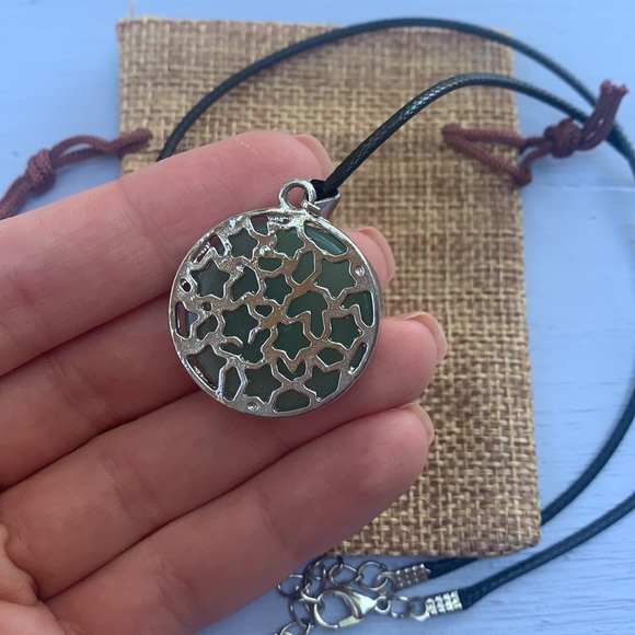 Crystal Cat Necklace | Kitty Cat Jewelry | Aventurine Cat Pendant | Teen Gift - Picture 2 of 3